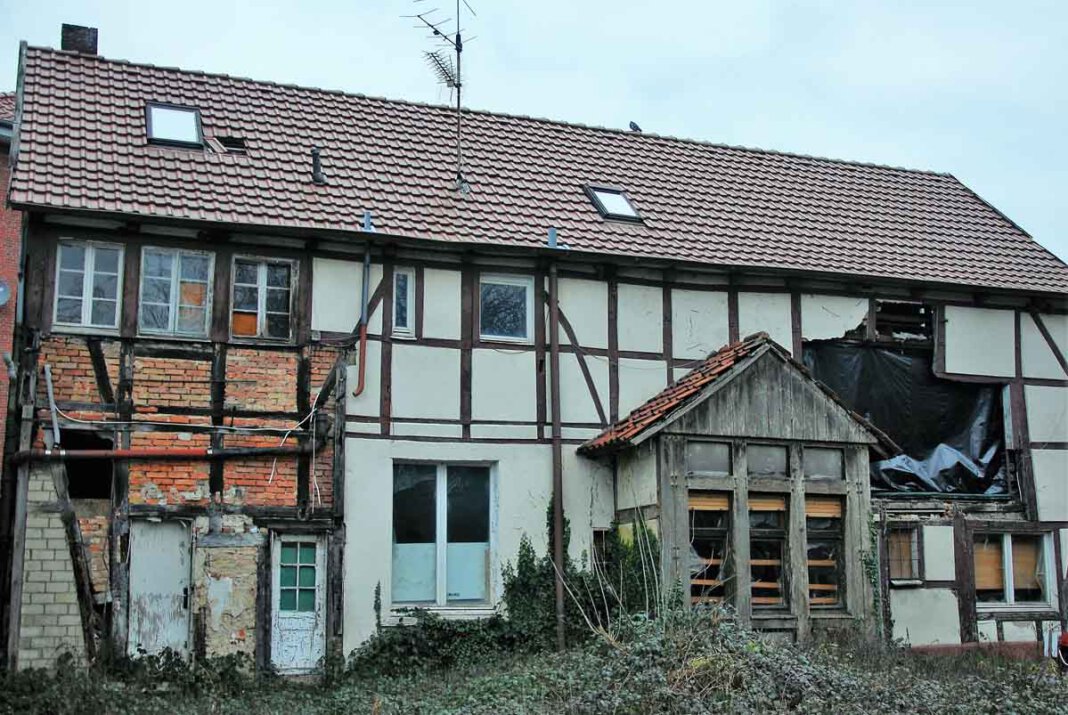 Südmauer 27_Schwarze Der Vorstand der Altstadtfreunde unterstützt ohne Einschränkung den Antrag der SPD bis zum letzten Schritt der Enteignung, hofft aber auf eine einvernehmliche Lösung im Fall der Südmauer 27. Foto: Karl-Heinz Schwarze