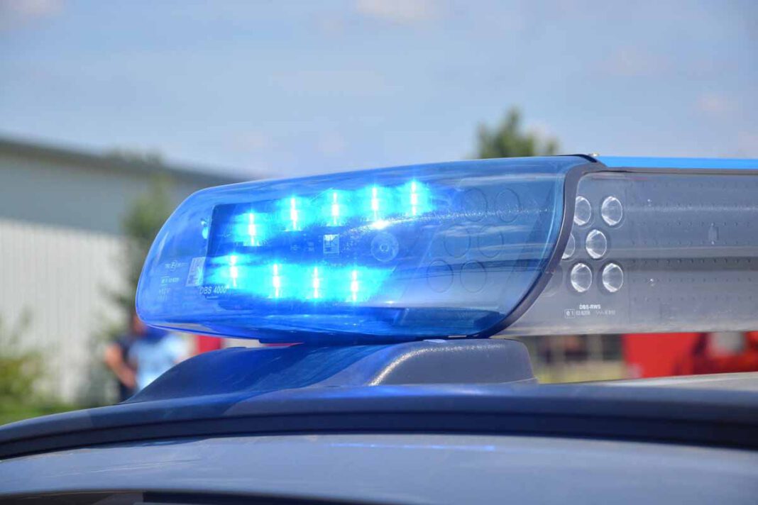 Blaulicht_polizei Die Polizeibehörde im Kreis Unna berichtet von Behinderungen im Berufsverkehr aufgrund des heftigen Wintereinbruchs. Foto: pixabay
