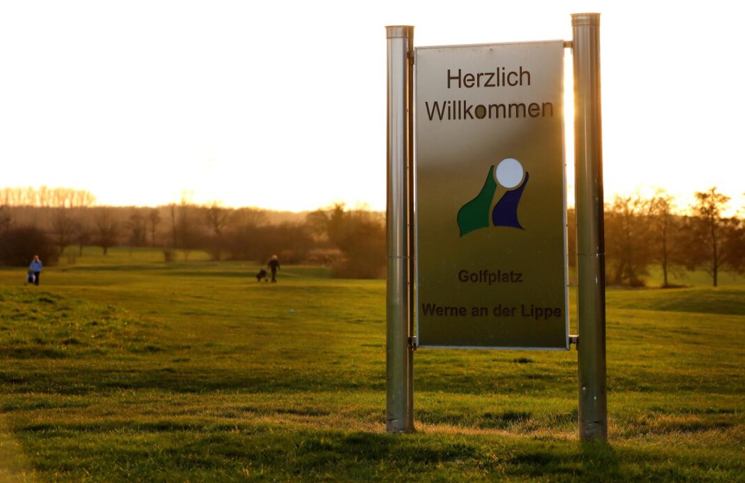 Golfplatz Werne Foto: Christoph Volkmer Seit einer Woche dürfen Golf-Liebhaber in Werne unter freiem Himmel wieder ihrem Lieblingssport nachgehen. Foto: Volkmer