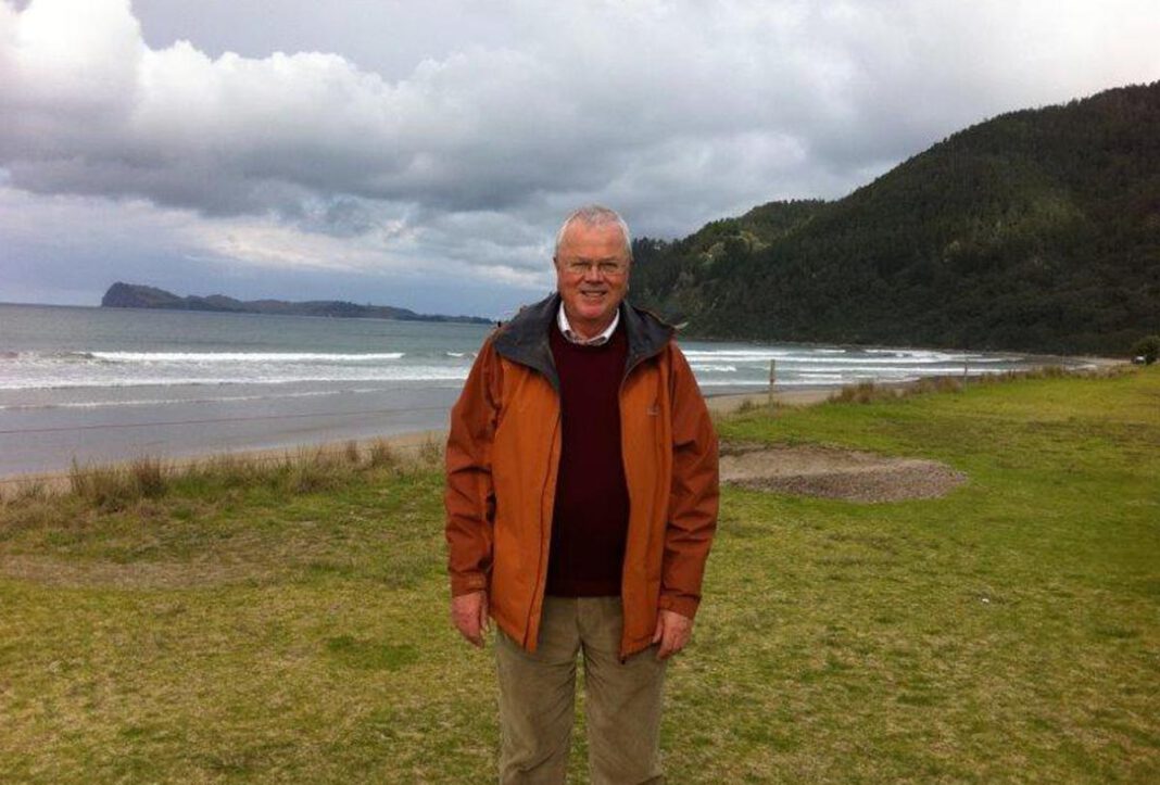 Hoppe_Neuseeland Ulrich Hoppe an der Küste Neuseelands. Am anderen Ende der Welt liest der Ruheständler täglich die Nachrichten aus seiner Heimat auf werne-plus.de. Foto: Privat