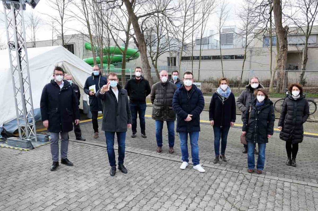 Das Schnelltestzentrum Am Hagen soll in Kürze in Betrieb genommen werden. Das erklärten die Verantwortlichen bei einem gemeinsamen Pressetermin. Foto: Gaby Brüggemann