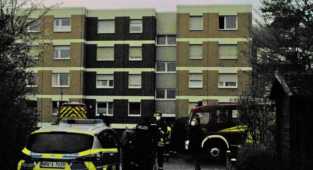 Der Löschzug 1 Stadtmitte der Freiwilligen Feuerwehr Werne wurde am frühen Samstagmorgen (10. April) zu einer Explosion in die Dietrich-Bonhoeffer-Straße gerufen. Foto: Feuerwehr Werne