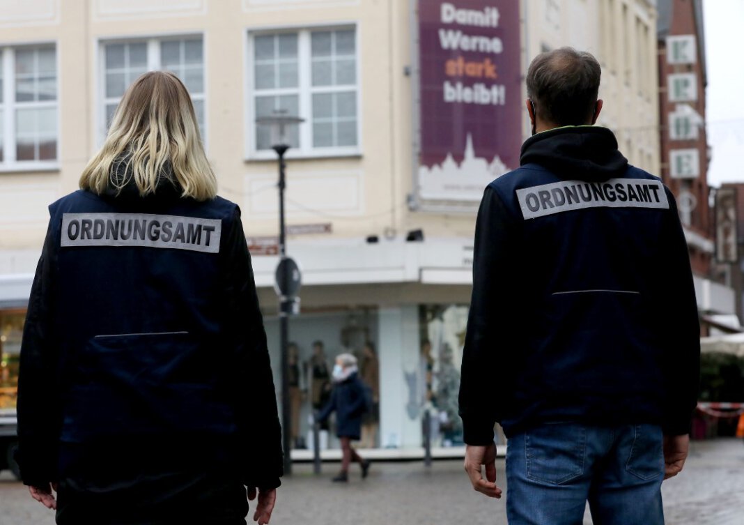 Ordnungsamt Feiertag Christi Himmelfahrt, Vatertag und DFB-Pokalfinale an einem Tag - dennoch ist es in Werne am Donnerstag überwiegend ruhig geblieben. Foto: Volkmer