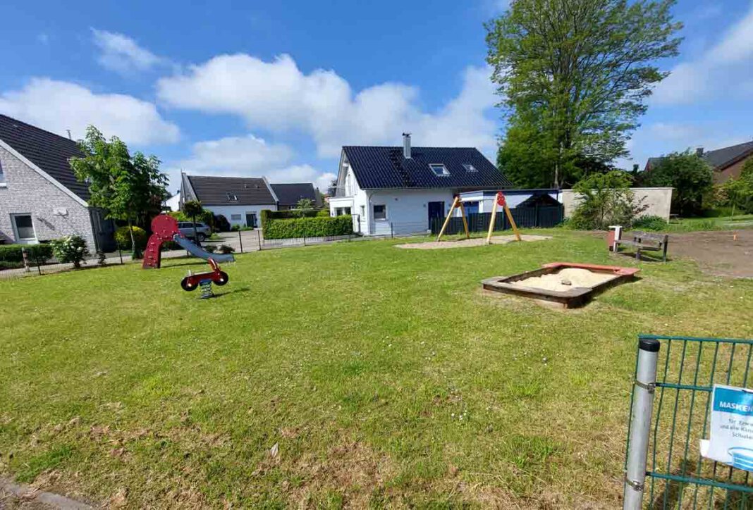 Spielplatz Jahnstraße Viele Anlieger wollen den Spielplatz im ehemaligen Schatten der Jahnturnhalle erhalten wissen. Eine Entscheidung fällt die Politik. Foto: Wagner