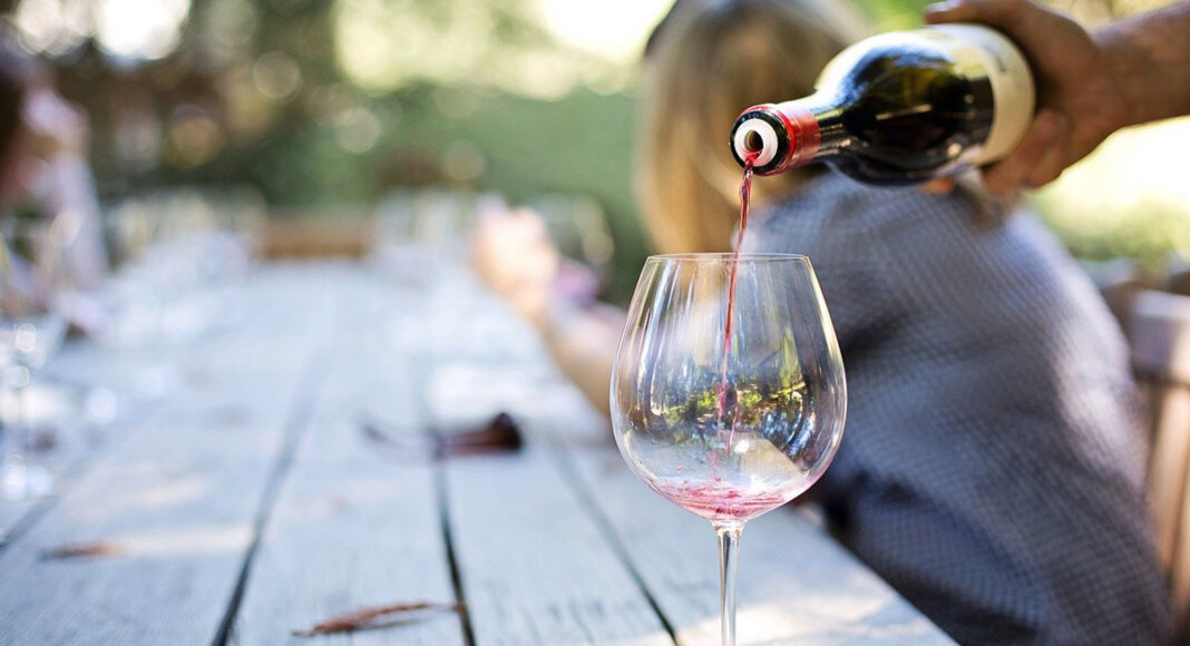 Das Weinfest Lünen fällt auch in diesem Jahr pandemiebedingt aus. Symbolfoto: pixabay