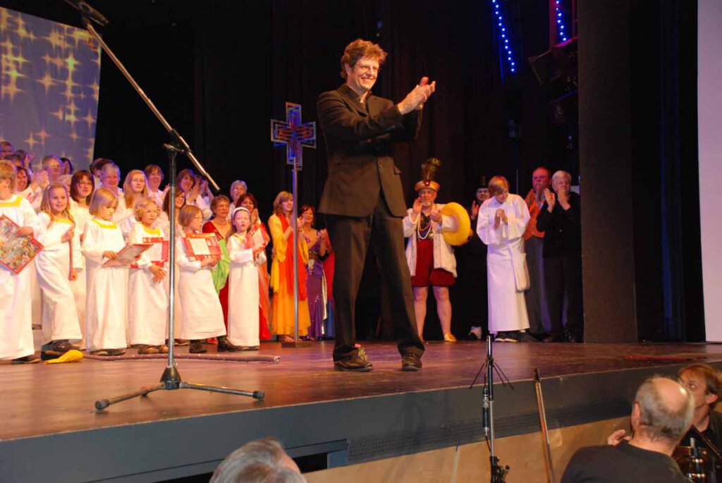 Zur Feier der europäischen Kulturhauptstadt Ruhr.2010 in Werne komponierte Hans-Joachim Wensing ein Christophorus-Musical, das im Kolpinhaus aufgeführt wurde. Foto: Schwarze