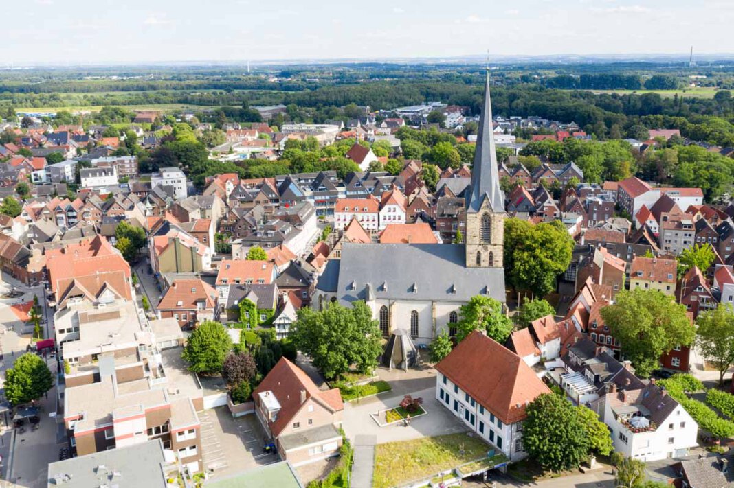 Luftbild Werne Mit der ‚Wundertüte‘ setzen wir alle ein deutliches Signal für die Solidarität in unserer Stadt, so Werne Marketing über die Aktion. Foto: Kreativshooting/T. Schütte