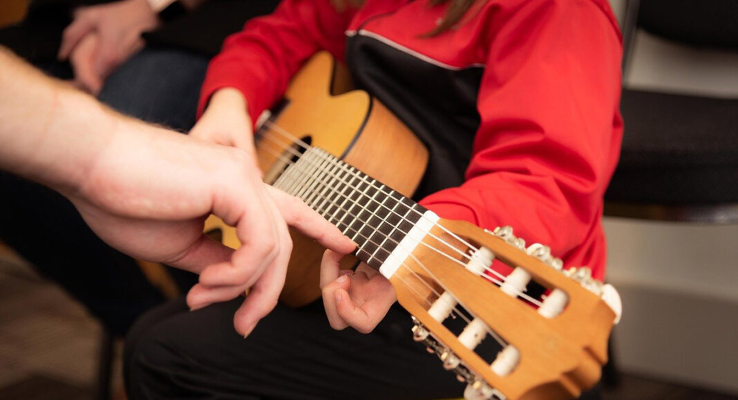 In der „Musikalischen Früherziehung“ lernen die Kinder viele Inhalte der Musik, die Musikinstrumente und Noten kennen, so der Musikschulkreis Lüdinghausen. Symbolfoto: pixabay