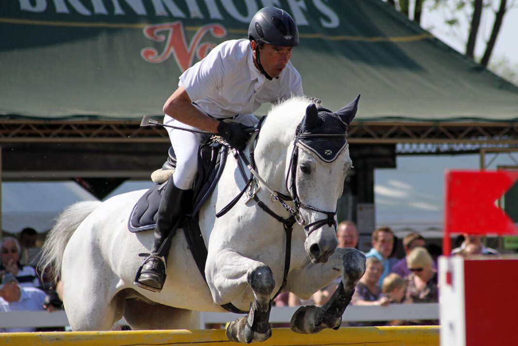 Schaal Oliver Schaal (RV St. Georg Werne) wird mit der Sportplakette der Stadt Werne ausgezeichnet. Foto: Wagner
