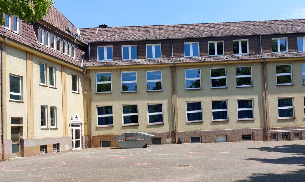 Wienbredeschule In der alten Wienbredeschulen sollen 16 Arbeitsplätze für die Stadtverwaltung geschaffen werden. Foto: Wagner