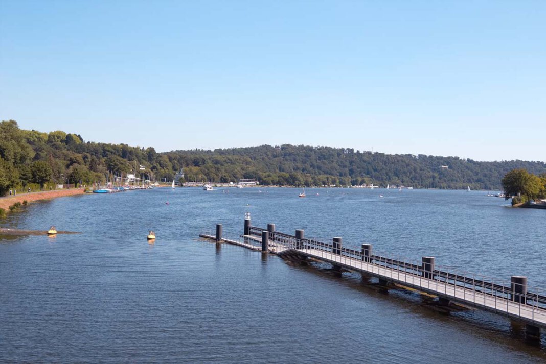 baldeneysee-3541469_1280 Ein Tagesausflug der Jugendzentren führt in den Sommerferien zum Baldeneysee nach Essen. Foto: pixabay