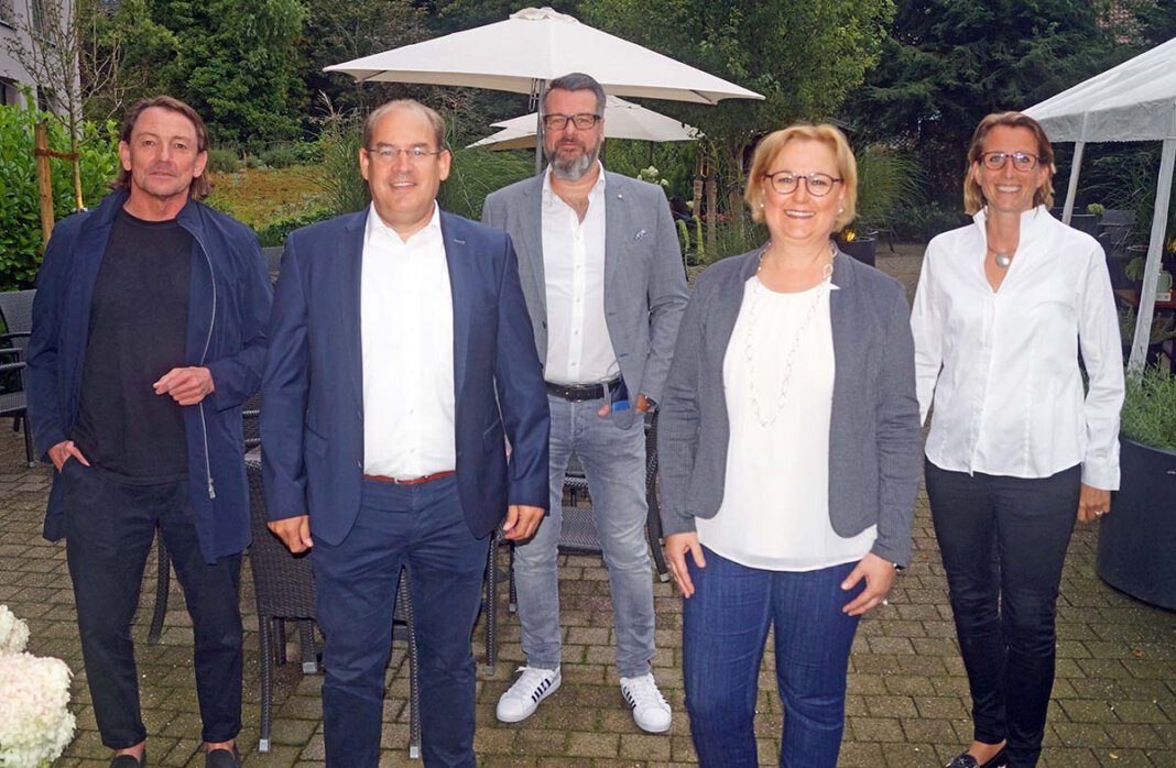 0821we lions vorstand 8,2021 Der Vorstand des Lions Club „Werne in Westfalen“ (von links): Wolfgang Bille, Peter Buderath, Arnd Zimmermann, Bettina Stilter und Claudia Bleckmann. Foto: LC