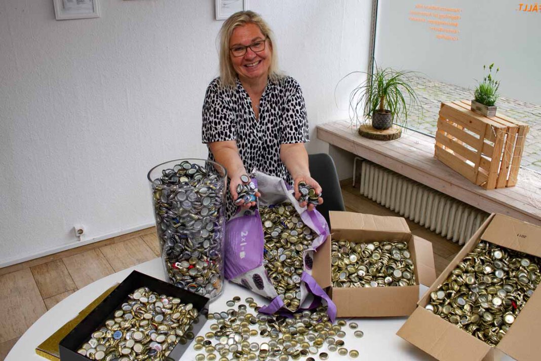 Alltagshelden Sandra Wittler, Geschäftsführerin der „Alltagshelden“ in Werne, freut sich über die positive Resonanz auf die Kronkorken-Aktion. Foto: Isabel Schütte