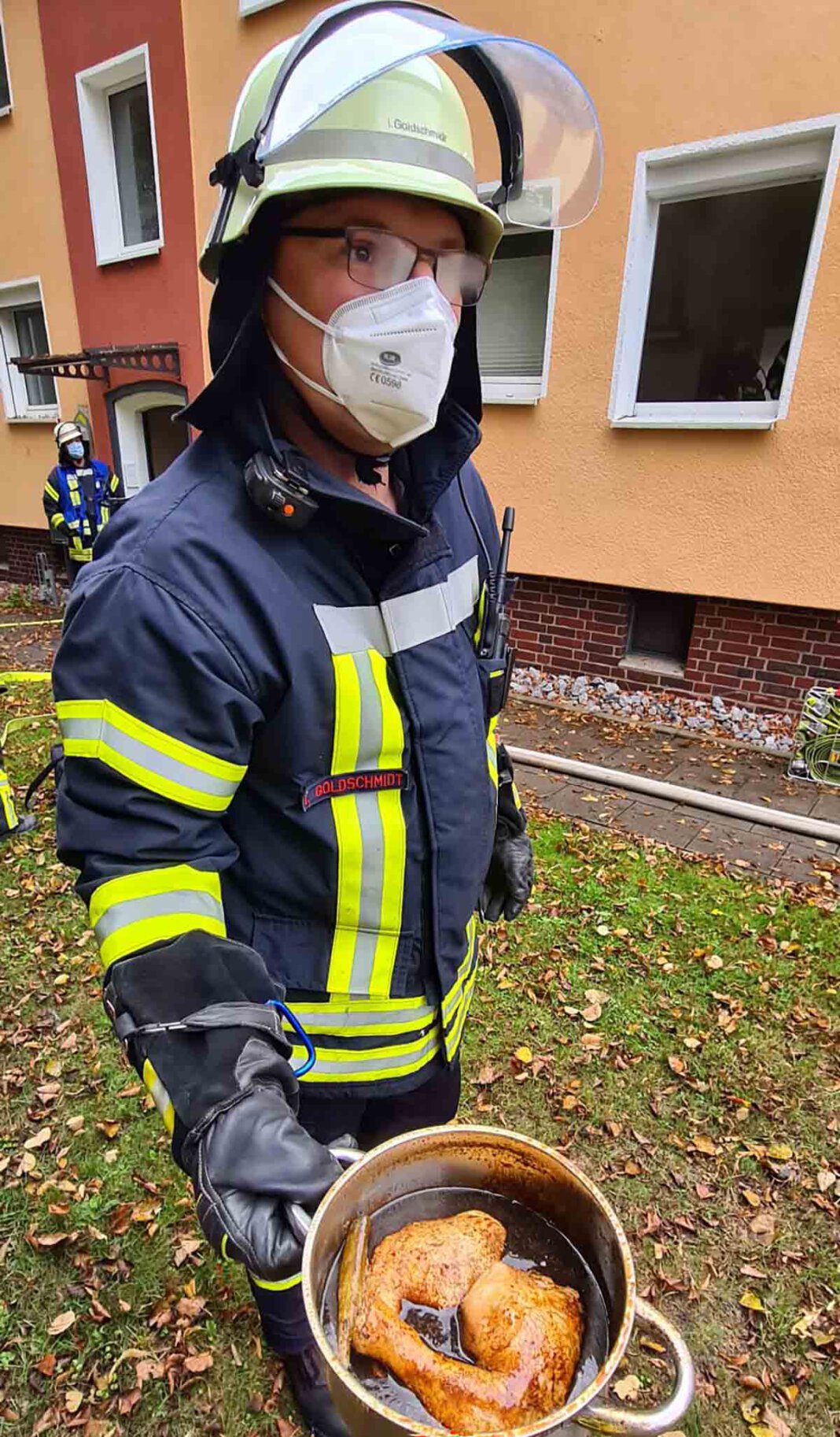 angebranntes Hühnchen Dank des schnellen Eingreifens der Feuerwehr konnte das angebrannte Geflügel auf dem Herd keinen größen Schaden anrichten. Foto: Feuerwehr Werne
