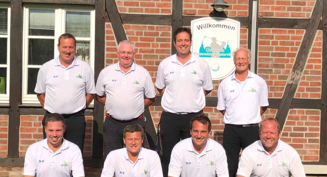 Die Herrenmannschaft des Golfclubs Wasserschloss Westerwinkel hat sich in der Deutschen Golf Liga (DGL) den Aufstieg in die Landesliga gesichert. Foto: Privat