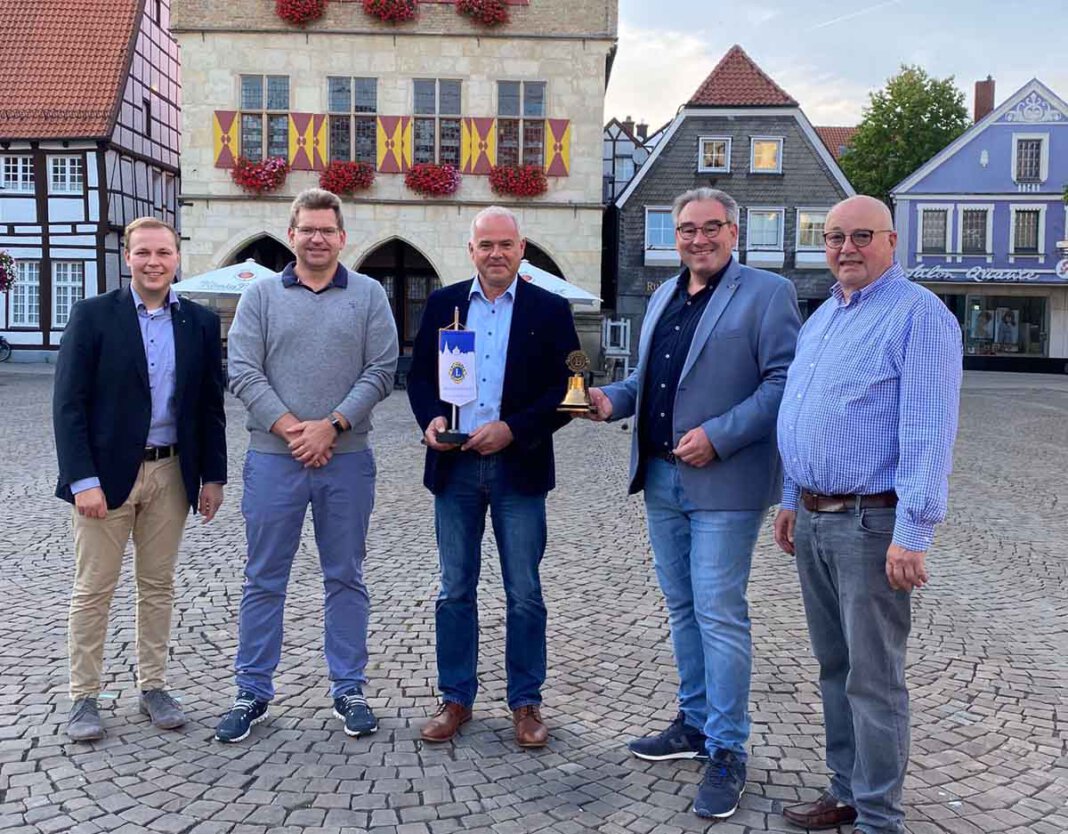 Lions Club Werne an der Lippe Das neue Präsidium des Lions Club Werne an der Lippe mit (von links) Philipp Gärtner (Sekretär), Björn Krietemeyer, Josef Kubitschek (Präsident), Christian Schmid (Past-Präsident) und Friedrich Telgmann (Clubmaster) freut sich auf endlich wieder mehr Präsenzveranstaltungen. Foto: Marc Wuttke