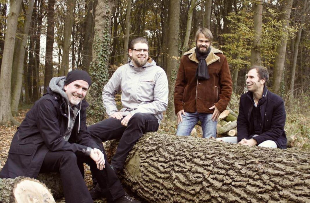 More Barn Unter anderem unterstützt die Band