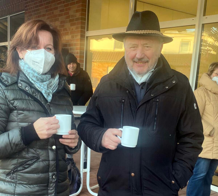 Andrea Schulze Kalthoff und Herbert Schulze Geiping freuten sich über den Erfolg der Impfaktion. Foto: Privat