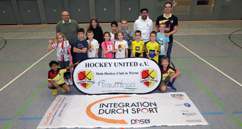 Ein besonderes Erlebnis hatte der United-Nachwuchs zum Jahresabschluss in der Linderthalle. Olympiasieger Florian Keller war zu Besuch. Foto: Volkmer