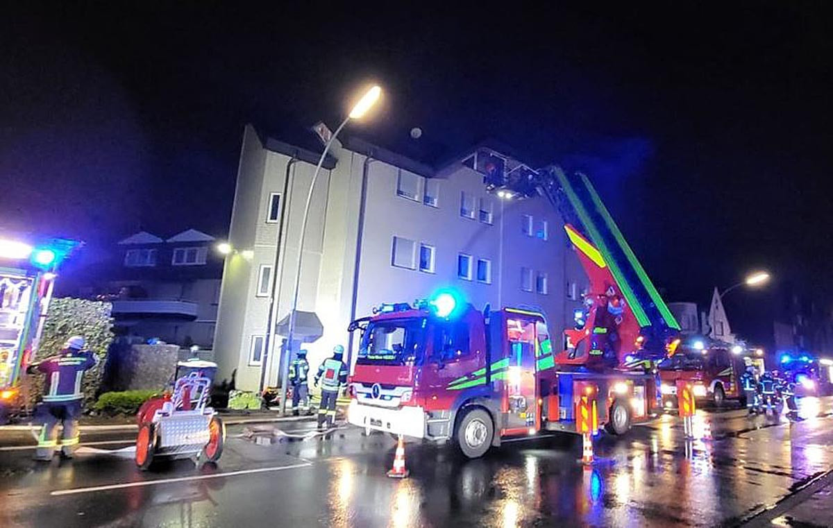 Die Feuerwehr Werne rettete einen Mann aus diesem Mehrfamilienhaus an der Lünener Straße. Foto: Feuerwehr Werne