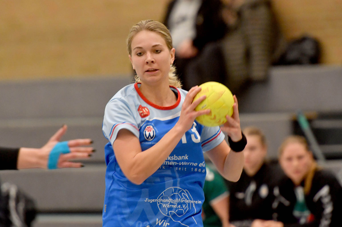 Janina Schöpper erzielte zehn Tore bei DJK TuS Oespel-Kley. Dennoch unterlagen die Handball-Damen des TV Werne dem Tabellenführer mit 28:33. Foto: MSW/Archiv