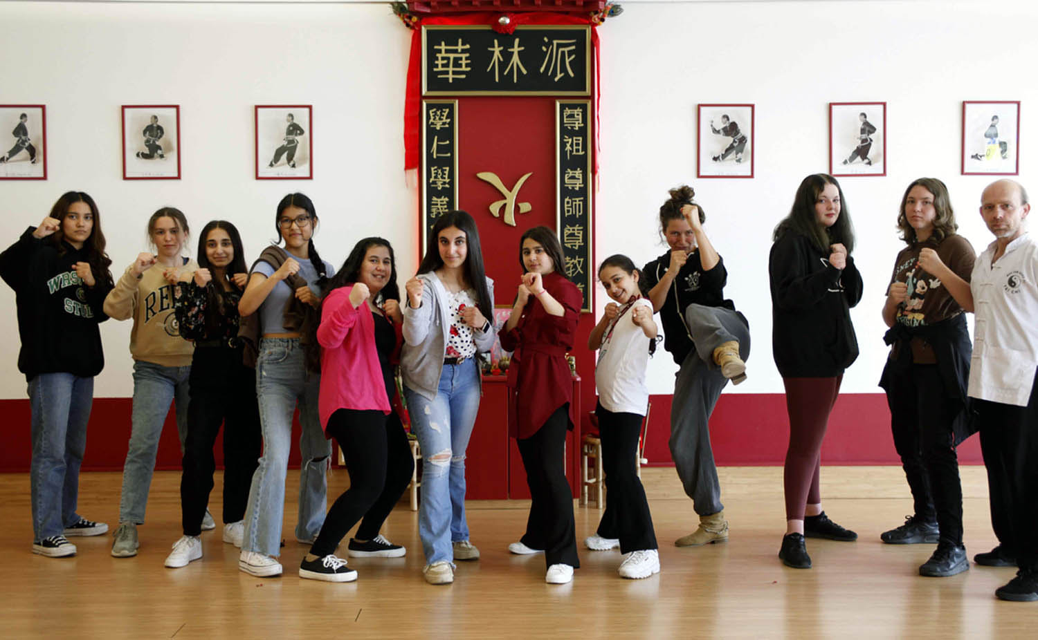 In die Geheimnisse des Kung Fu wurde die OJA-Mädchengruppe eingeführt. Foto: Privat