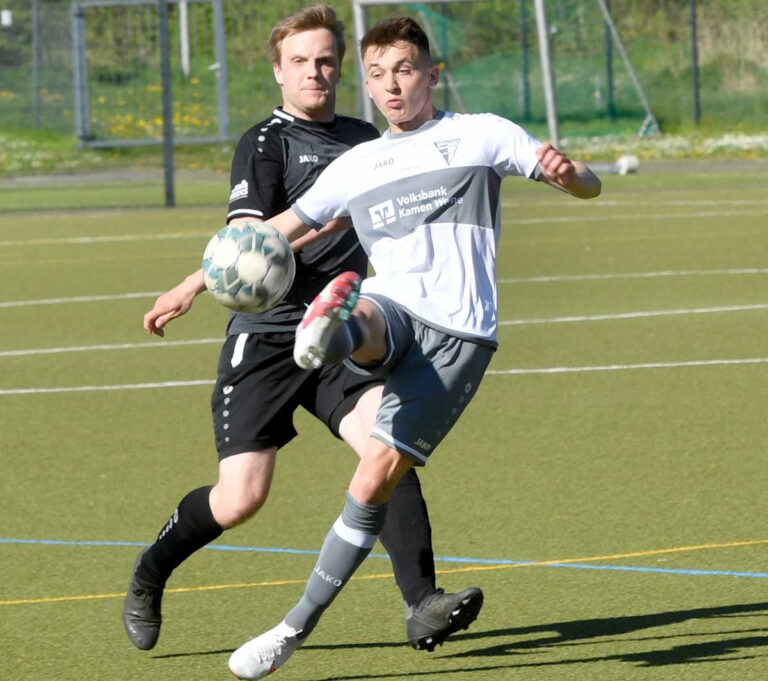 Eine starke Partie spielte Colin Lachowicz in Altenrheine. Er war am ersten Treffer für den WSC beteiligt und erzielte mit einer schönen Einzelleistung des zweite Tor. Archiv-Foto: MSW