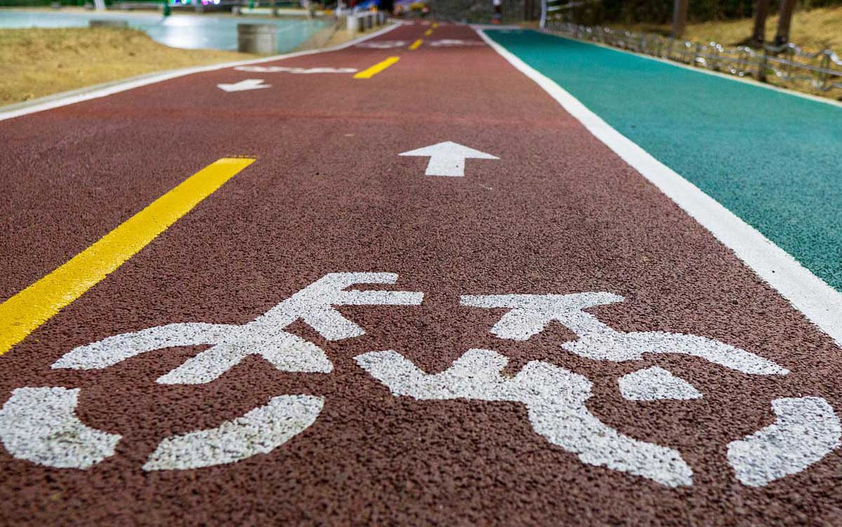 Die Planung und Realisierung von Fahrradstraßen fordert die IR in ihrer Stellungnahme zum Mobilitätskonzept der Stadt Werne. Symbolbild: pixabay