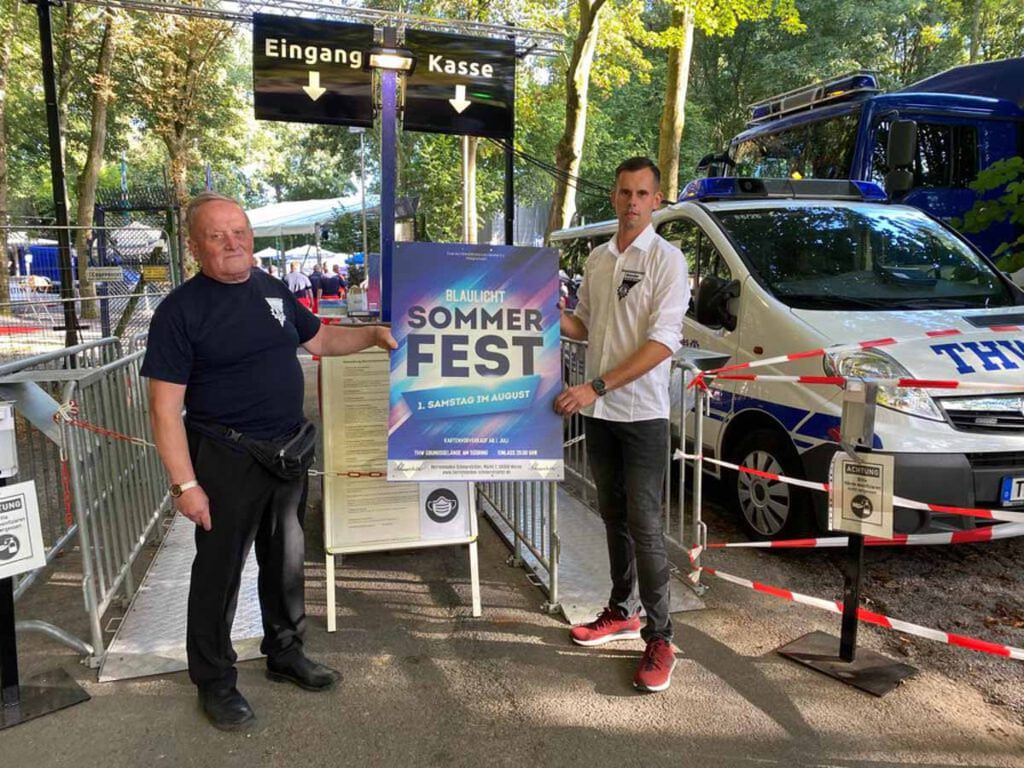Die Veranstalter Florian Bressler (links) und Siegfried Wingenfeld freuen sich auf die 37. Auflage des beliebten Sommerfestes am Südring. Foto: Prochnow