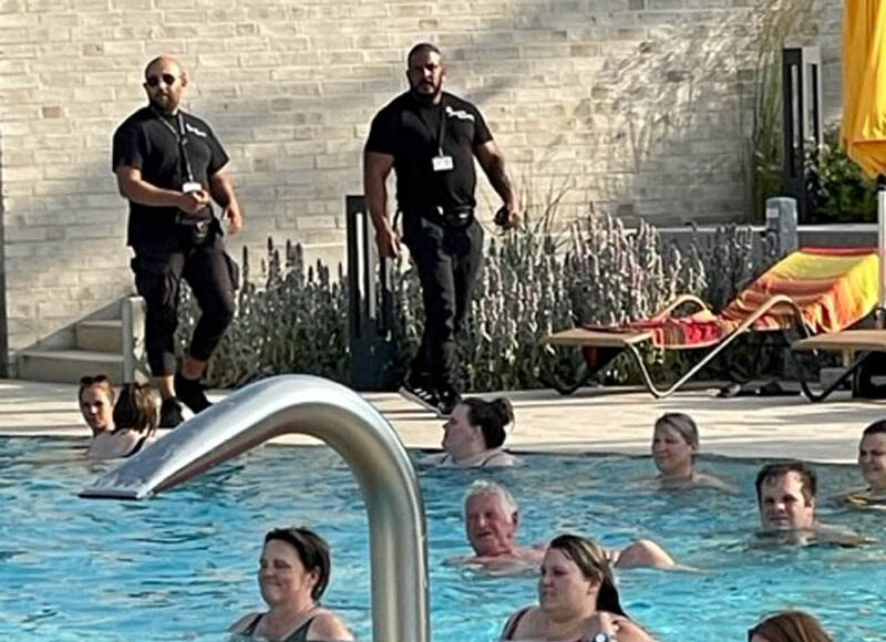 Security-Mitarbeiter sorgten an sehr besuchten Tagen im Solebad für mehr Sicherheit. Foto: Solebad Werne