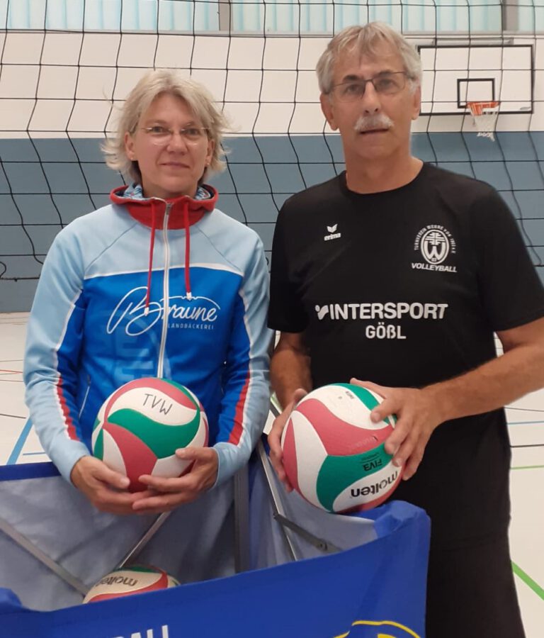 Uschi Warnecke und Bronek Bakiewicz bilden das Trainergespann der Volleyball-Oberligadamen in der Saison 2023/24. Foto: Juri Kollhoff