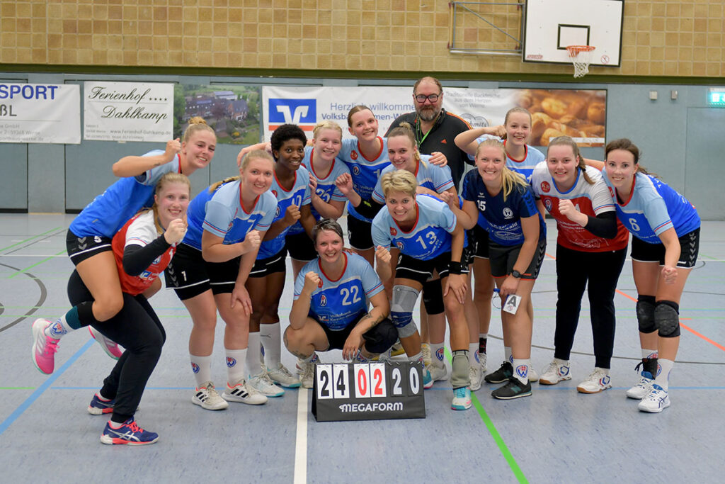 Nach dem gelungenen Saisonstart feierten Team und Trainer. Foto: MSW