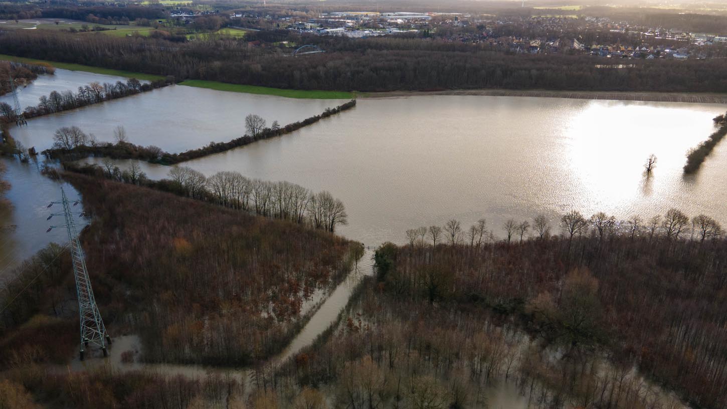 Das Hochwasser an der Lippe und Horne hält seit Weihnachten die Menschen in Werne in Atem. Foto: Sebastian Jardin