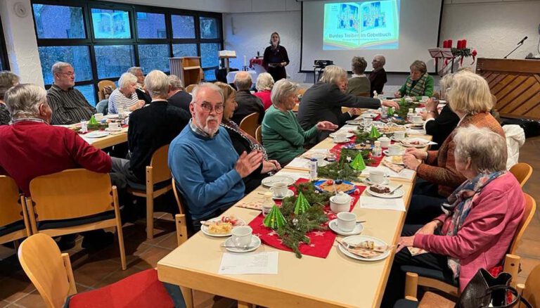 Der Altstadtfreundeverein hatte zur Weihnachtsfeier eingeladen. Foto: H. Kramer