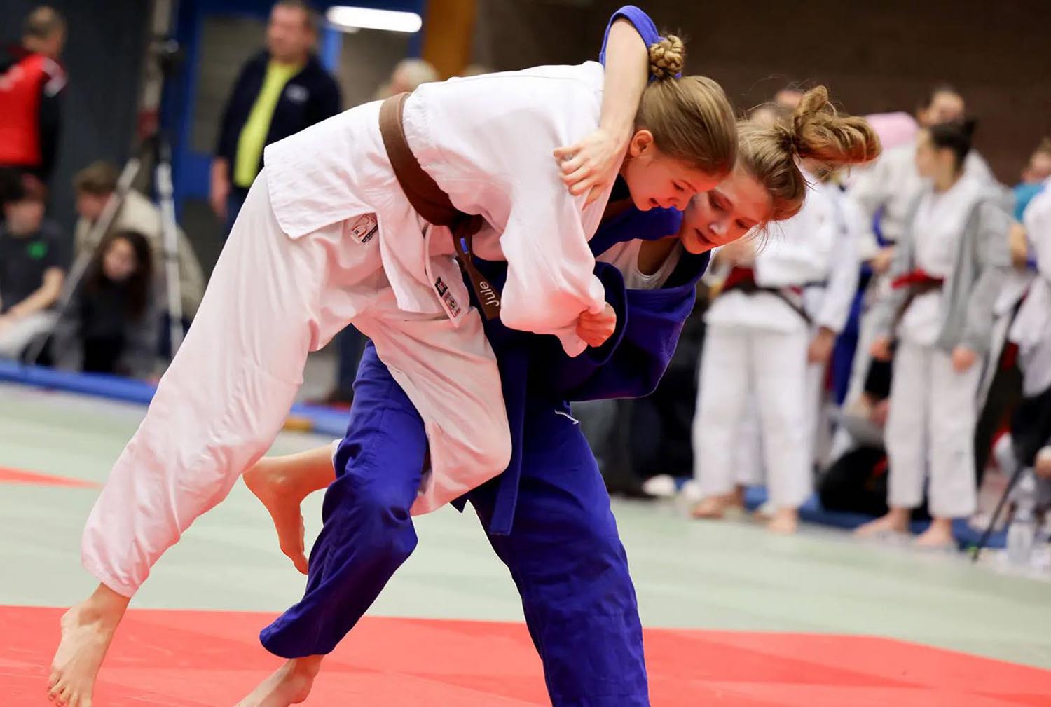 Judoka Jule Rüschenschmidt sammelte viele Erfahrungen bei den Westdeutschen Meisterschaften der Altersklassen U18 und U21. Fotos: privat