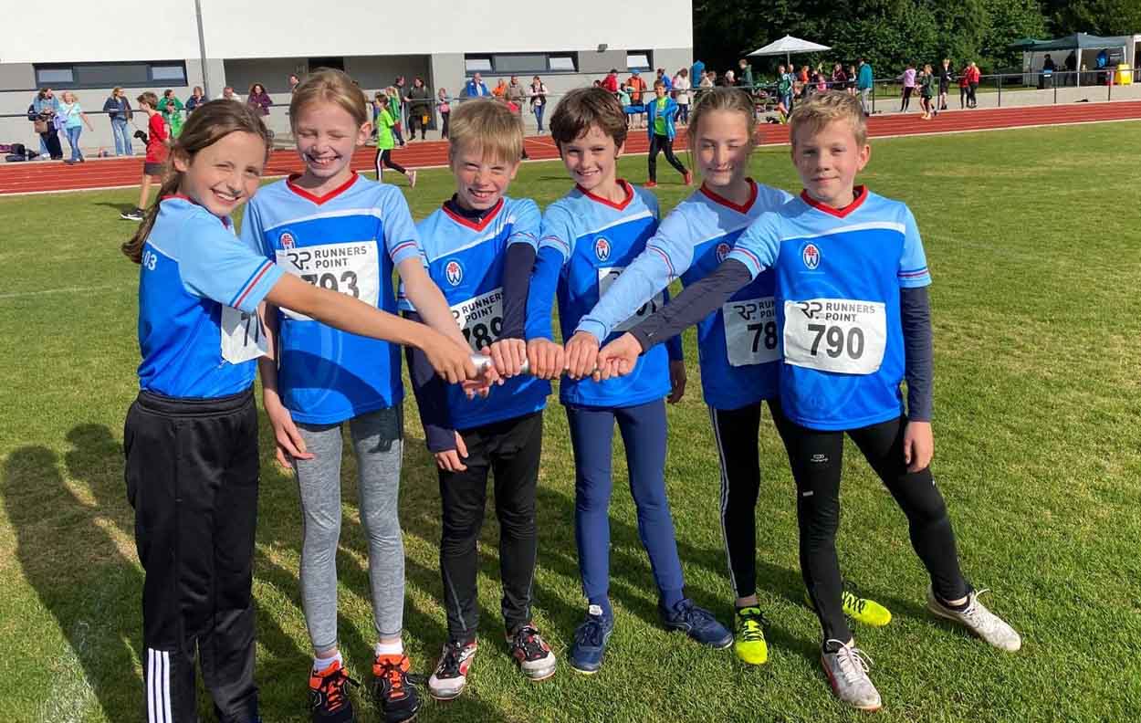 Die 6x800 Meter-Staffel der U12 war als Mixed vorne mit dabei. Fotos: privat