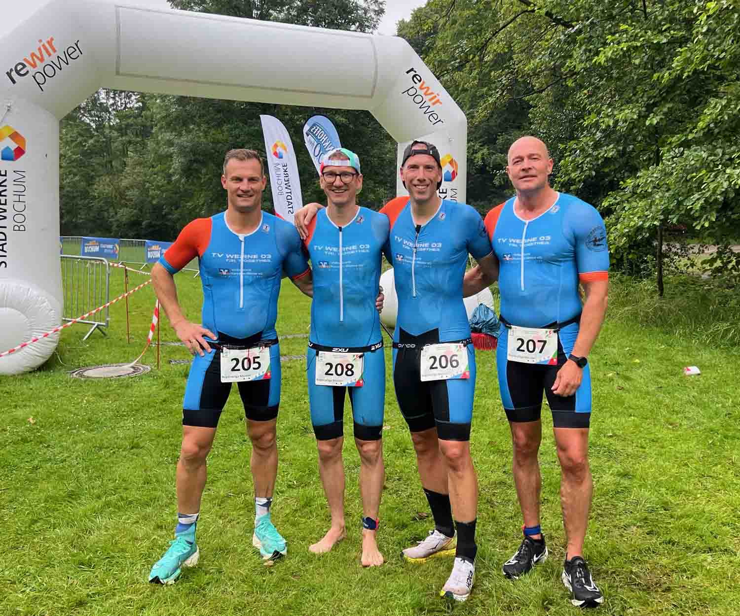 Mit starken Leistungen bei der Triathlon-Regionalliga in Bochum (von links): Martin Siemann Sebastian Nieberg, Björn Kräher und Carsten Willfroth. Foto: privat