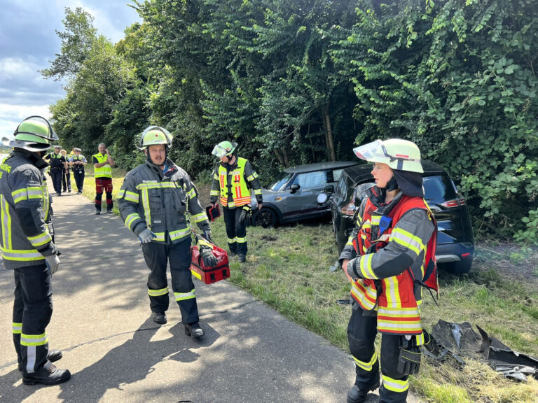 Bei einem Verkehrsunfall auf der A1 waren der Löschzug Mitte der Freiwilligen Feuerwehr Werne sowie Rettungsdienst und Notarzt im Einsatz