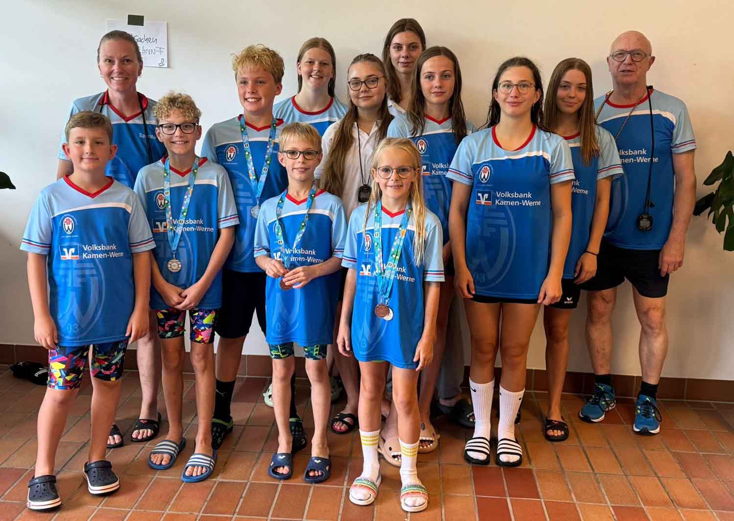 Einen regelrechten Medaillenregen gab es für das Schwimmteam aus Werne beim Wettbewerb in Bochum. Foto: privat