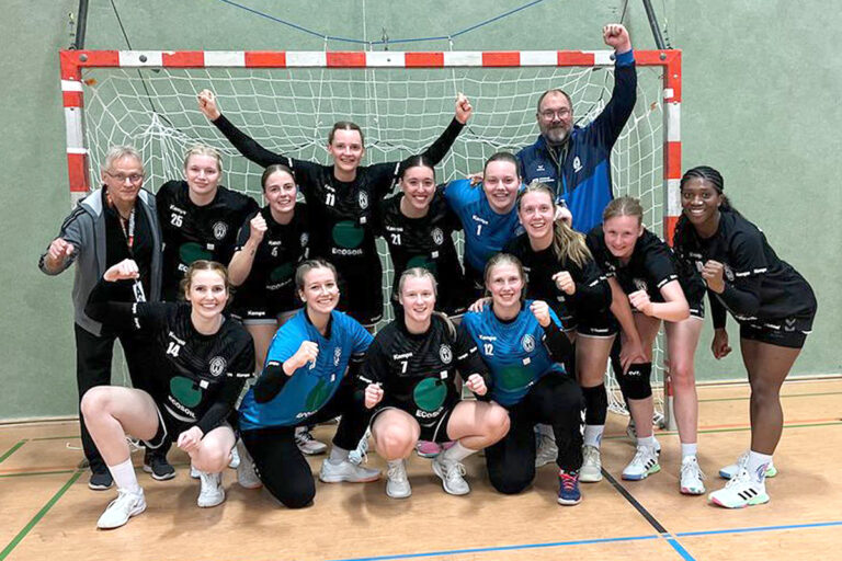 Die Handballerinnen des TV Werne freuten sich über den Auswärtssieg beim TV Emsdetten. Foto: TVW