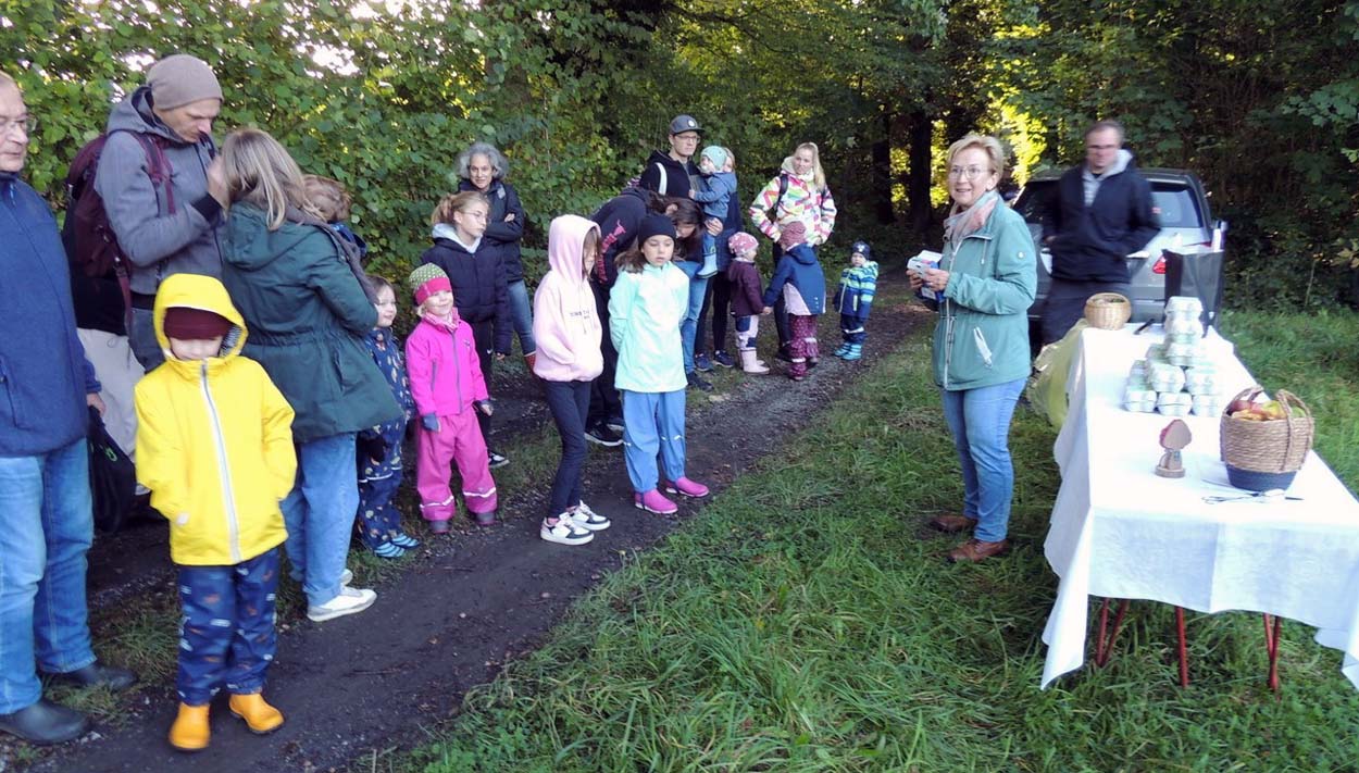 Der Heimatverein Werne hatte Familien zu einem Waldspaziergang eingeladen. Foto: privat