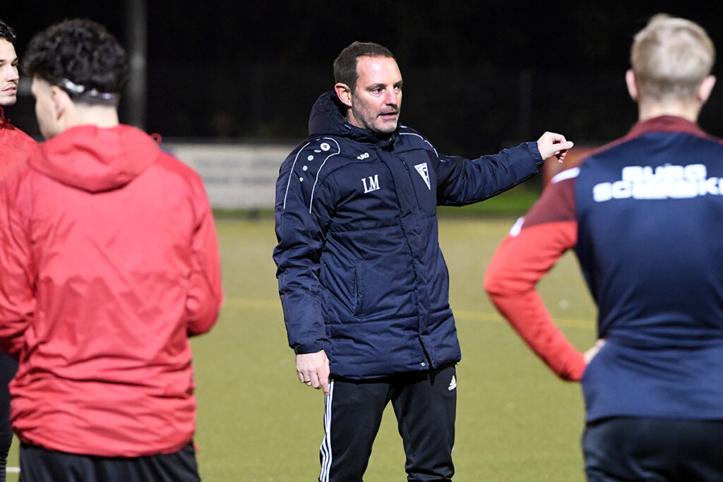 Am Dienstagabend leitete Müller das erste Training. Foto: MSW