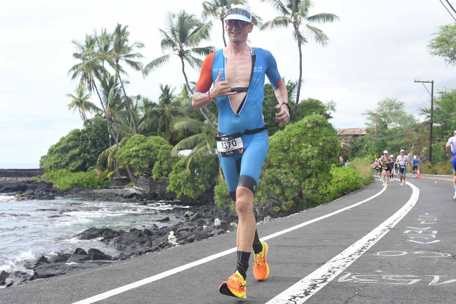 Trotz einer Verletzung in der Vorbereitung meisterte Sebastian Nieberg den legendären Ironman-Wettbewerb auf Hawaii. Fotos: privat