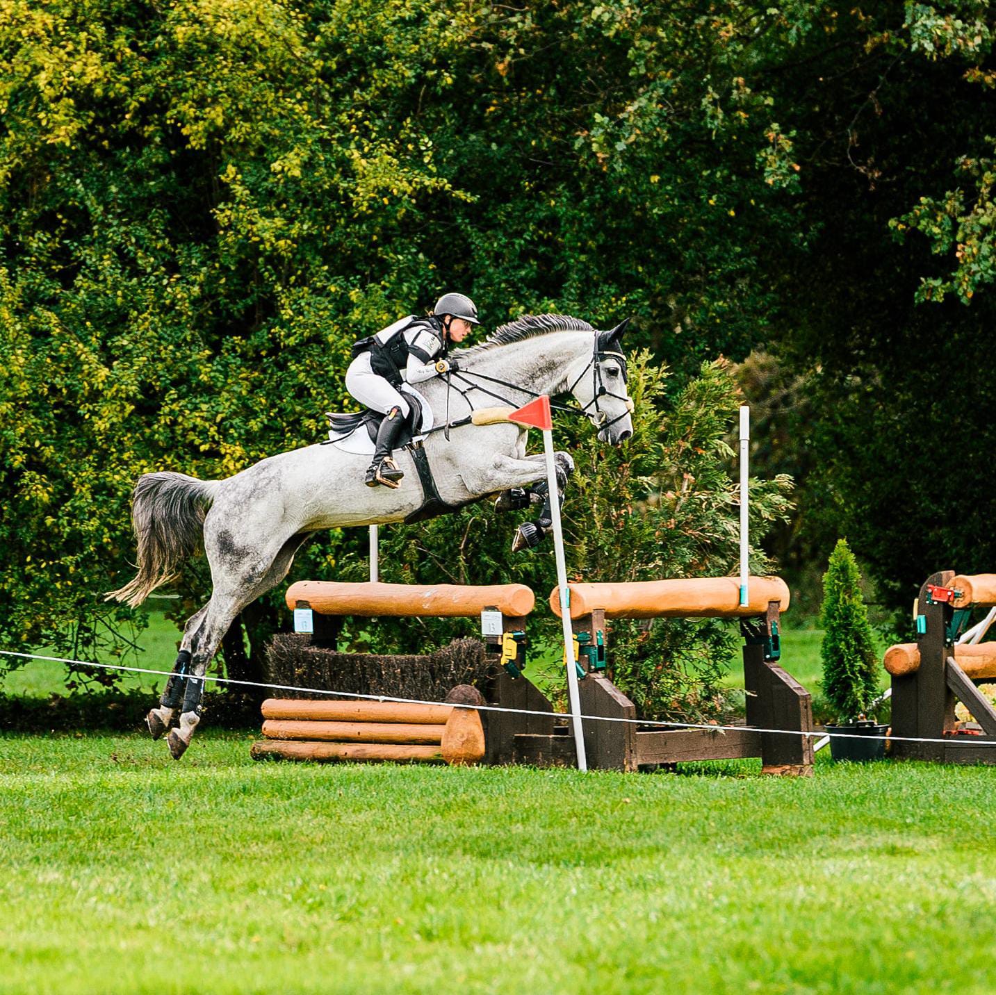 Vielseitigkeits-Amazone Leonie Vehring und ihre Stute Coraleen reiten im nächsten Jahr für Deutschland. Foto: privat