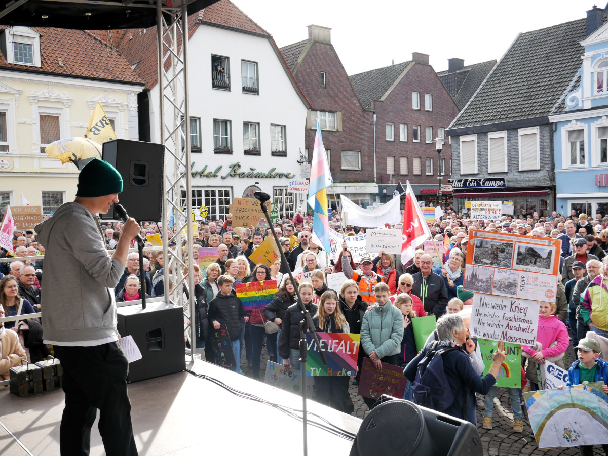 Auf ein neues starkes Zeichen gegen Rechts wie 2024 hoffen die Veranstalter vom Werner Bündnis um Phillip Müller am 8. Februar. Foto: Gaby Brüggemann