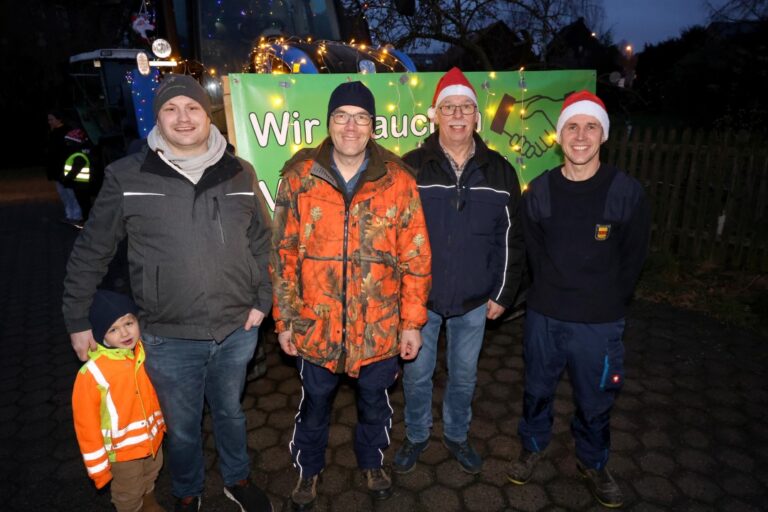 Bilanz der Weihnachts-Trecker: Rekordzahl verfolgt Lichterfahrten