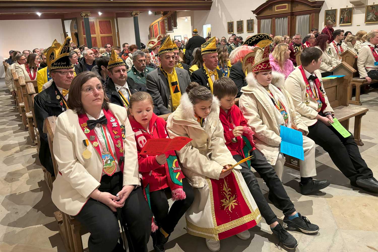 Ein karnevalistischer Gottesdienst findet heute (02.03.2025) in der Klosterkirche statt. Die Kolpingsfamilie lädt ein. Archivfoto: Benno Jäger